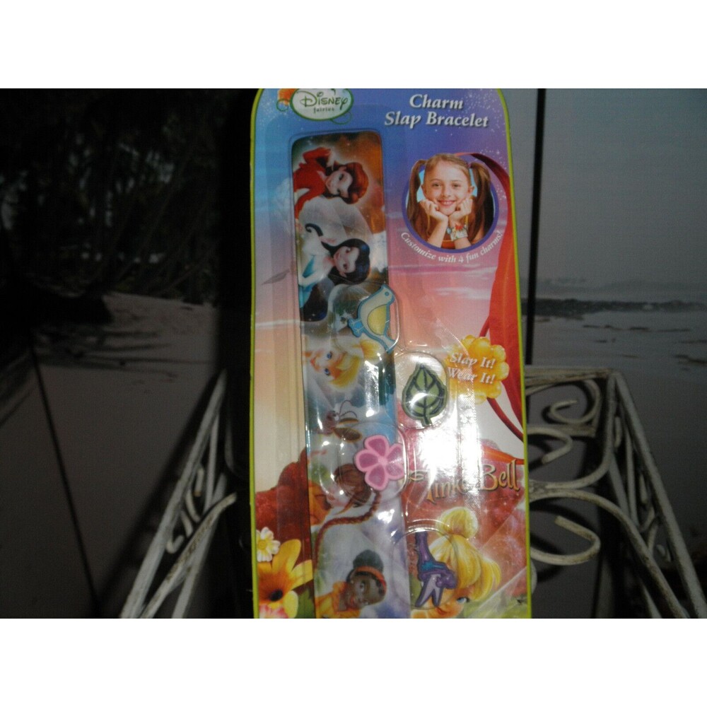 NEW by DISNEY, FAIRIES TINKER BELL CHARM SLAP BRACELET & 4 CHARMS (AGES 3+)